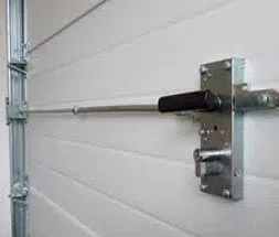Golden Locksmith Services Baltimore, MD 410-697-2077 - 9-Garage-Door-Locks